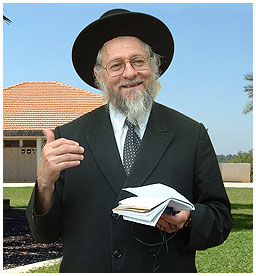 Rabbi Zev Leff of Moshav Matityahu